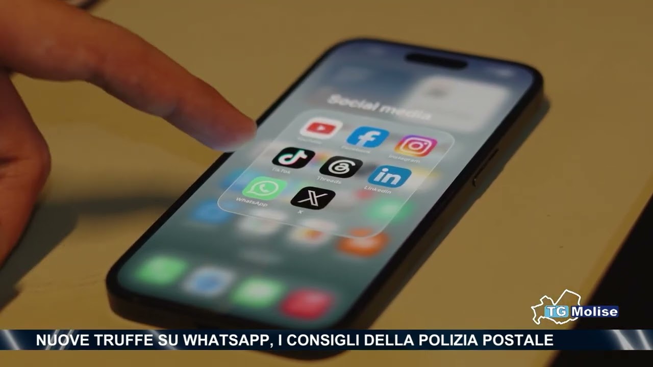 Nuove truffe su Whatsapp, i consigli della Polizia Postale