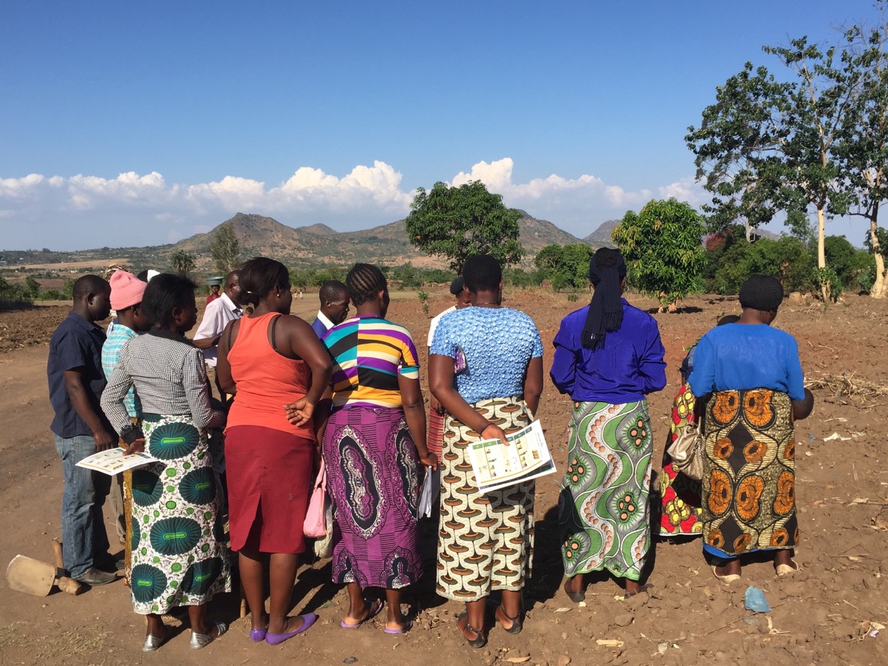 Campesinos participando de un entrenamiento