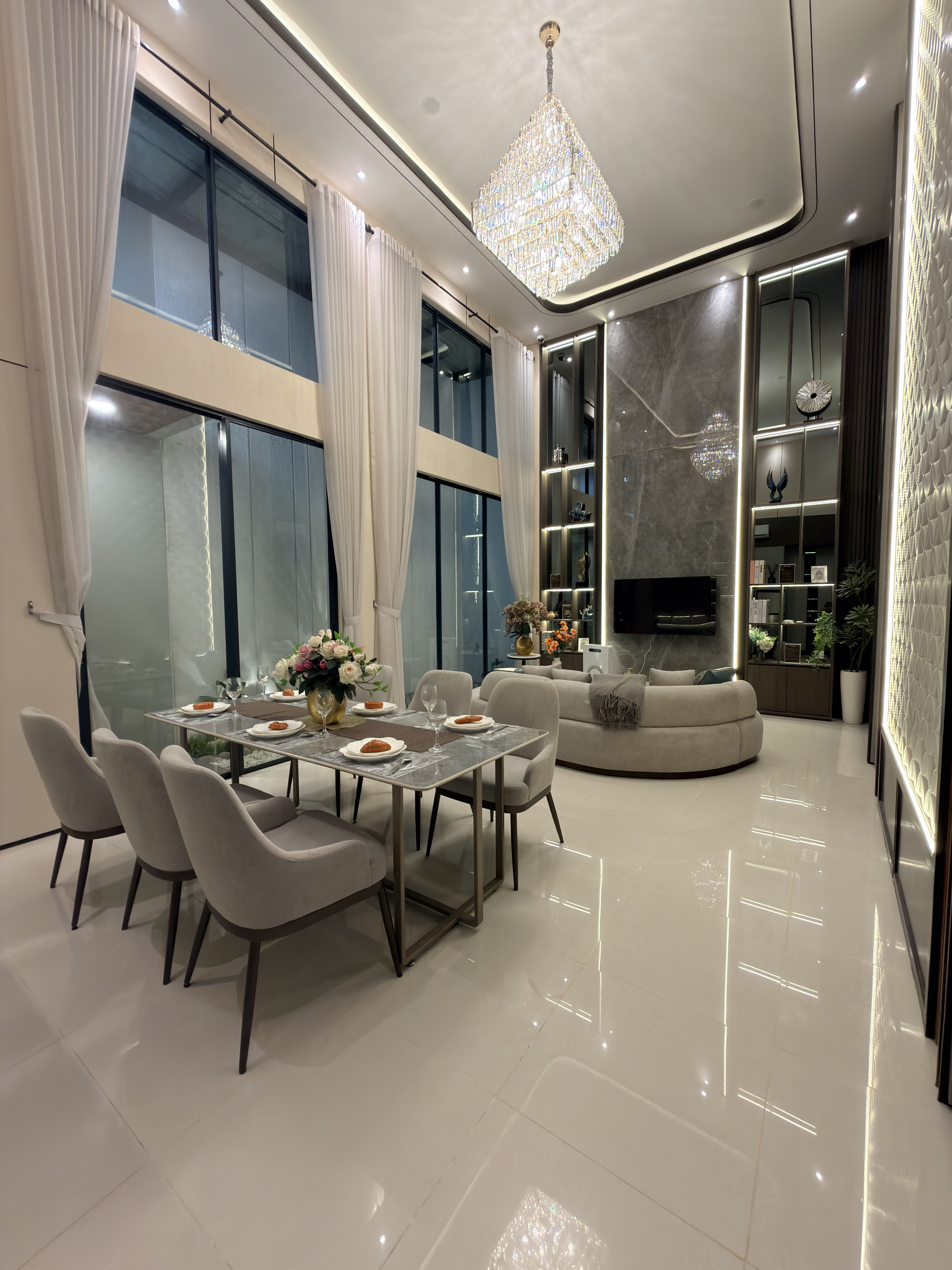 Rumah 5+1KT di Cluster Damar, Pacific Garden Puri, Jakarta Barat