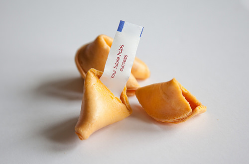 Some say the modern fortune cookie has its origins in an ancient chinese game played by the nobility and members of the upper classes. Fortune Cookie Ten Random Facts