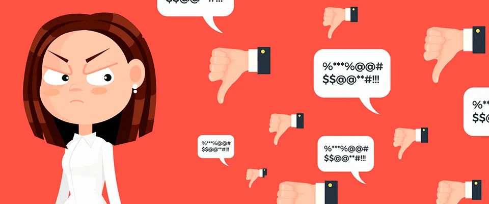 как работать с негативными отзывами в соцсетях