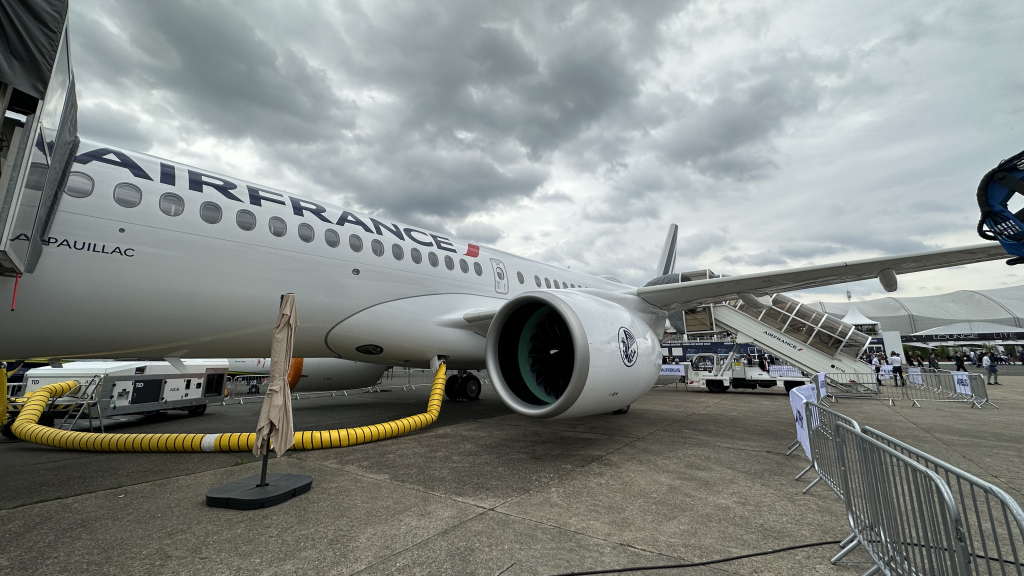 Airbus A220