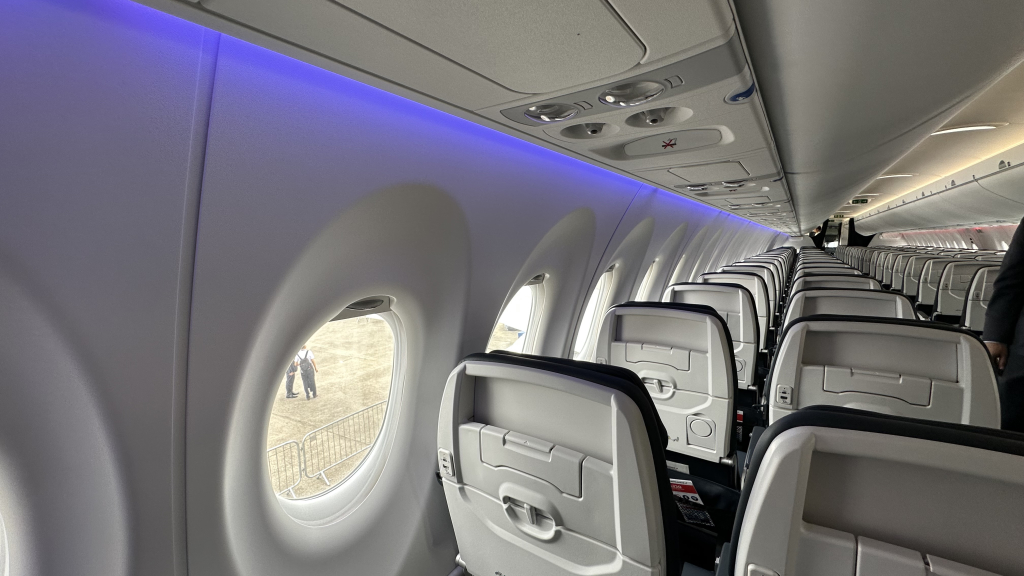 Airbus A220