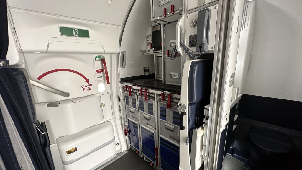 Airbus A220