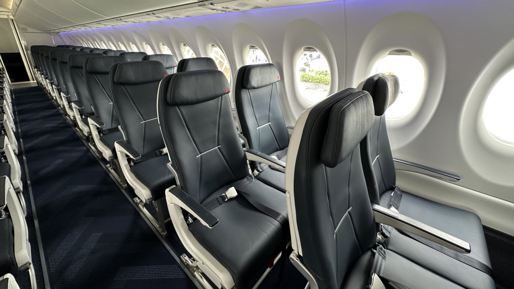 Airbus A220