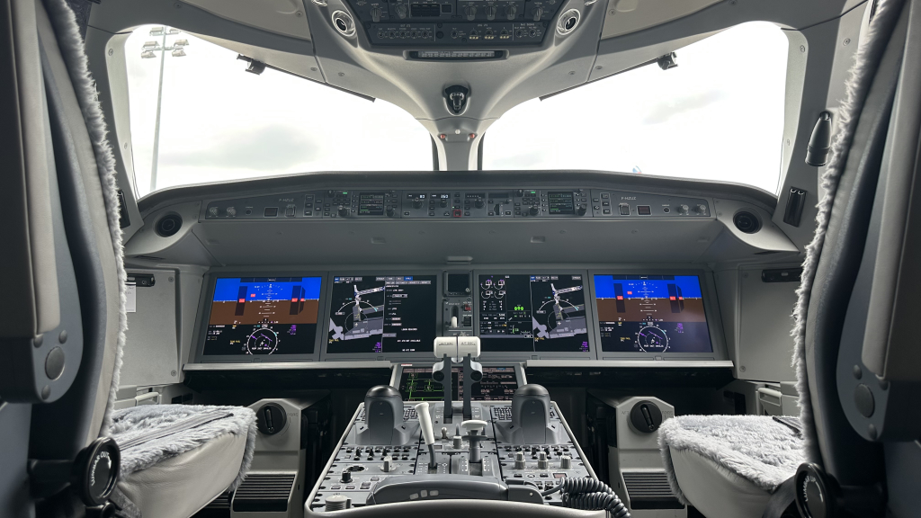 Airbus A220
