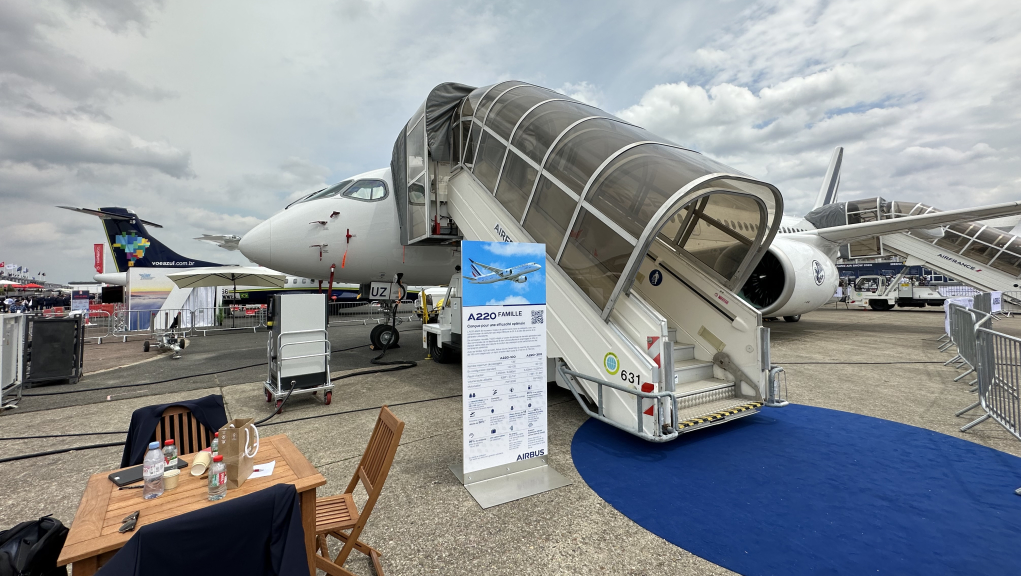 Airbus A220