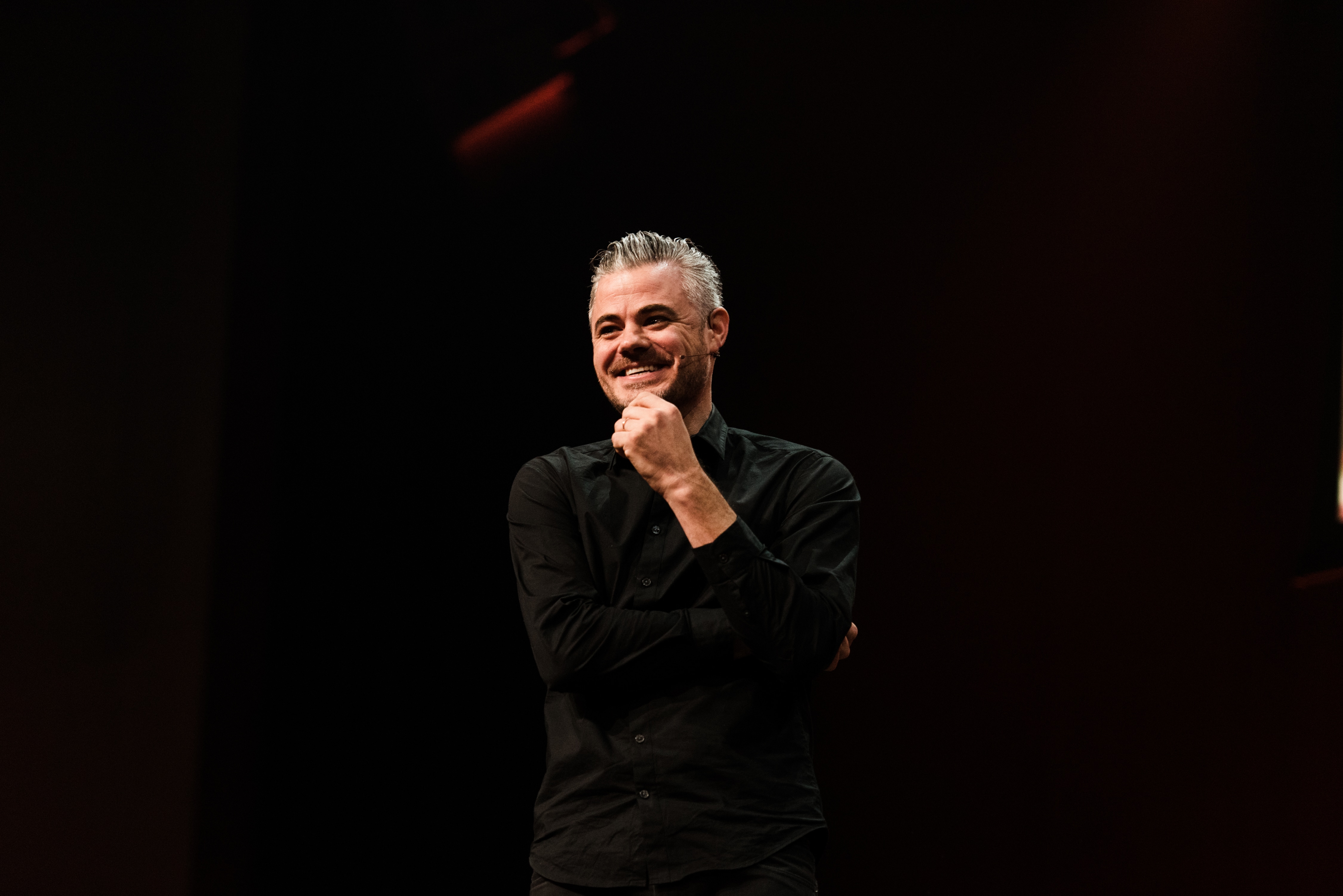 Headshot of Scott Harrison from charity: water