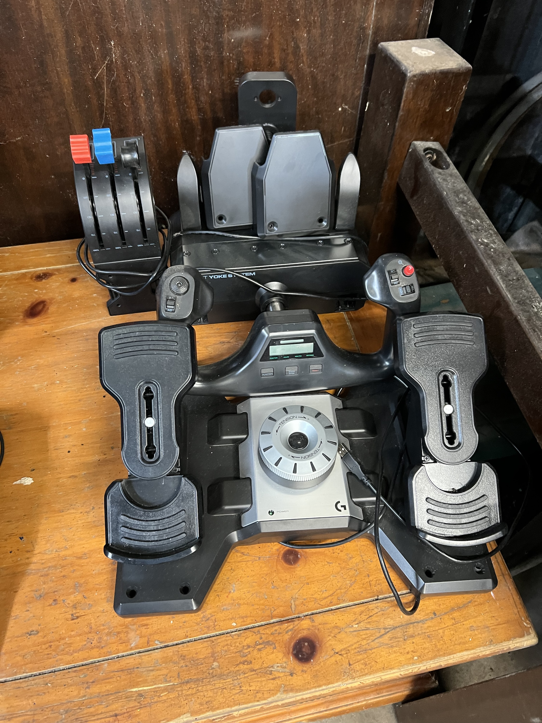Logitech G Flight Yoke System Kit with Flight Rudder Pedals SOLD