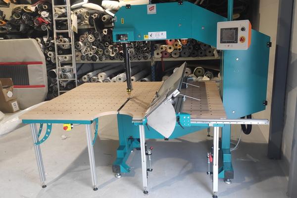 band knife cutting machine