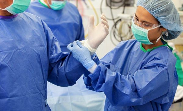 Ergonomics in medical gowns