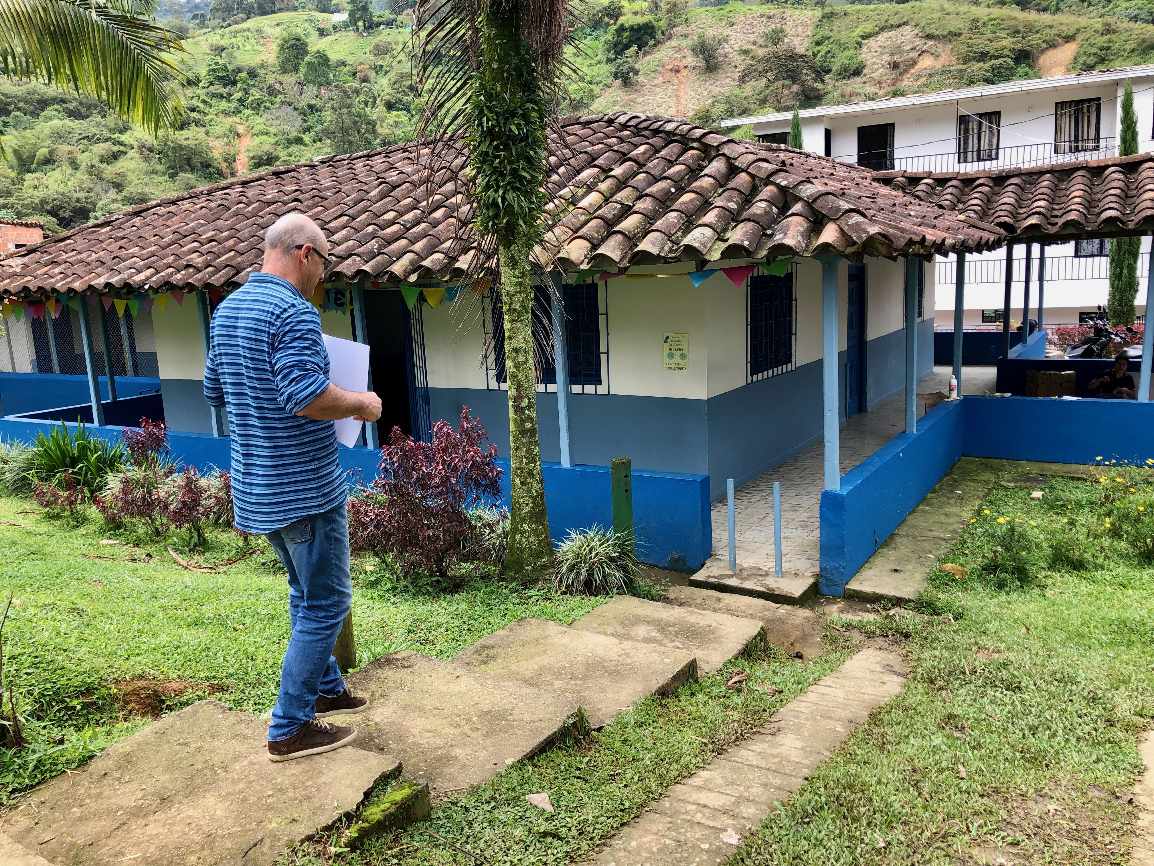 Jaime kehrt an den grösseren Sitz der Stiftung "Mi Casita" zurück (Bild: M. Schäfer)