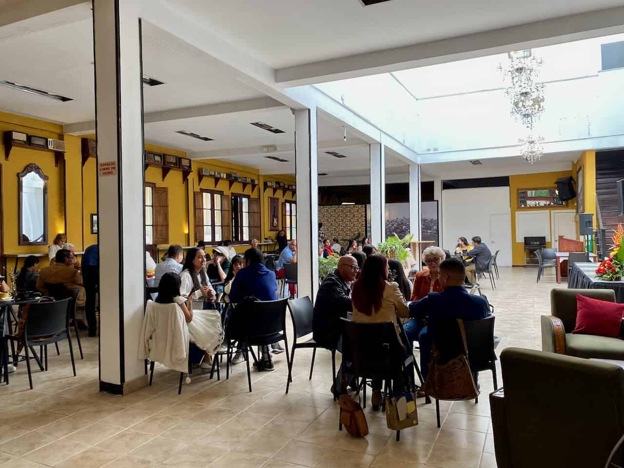 Menschen in einem Café