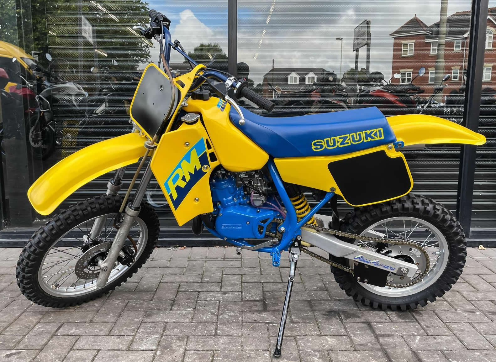 Suzuki rm80 front number plate plastic
