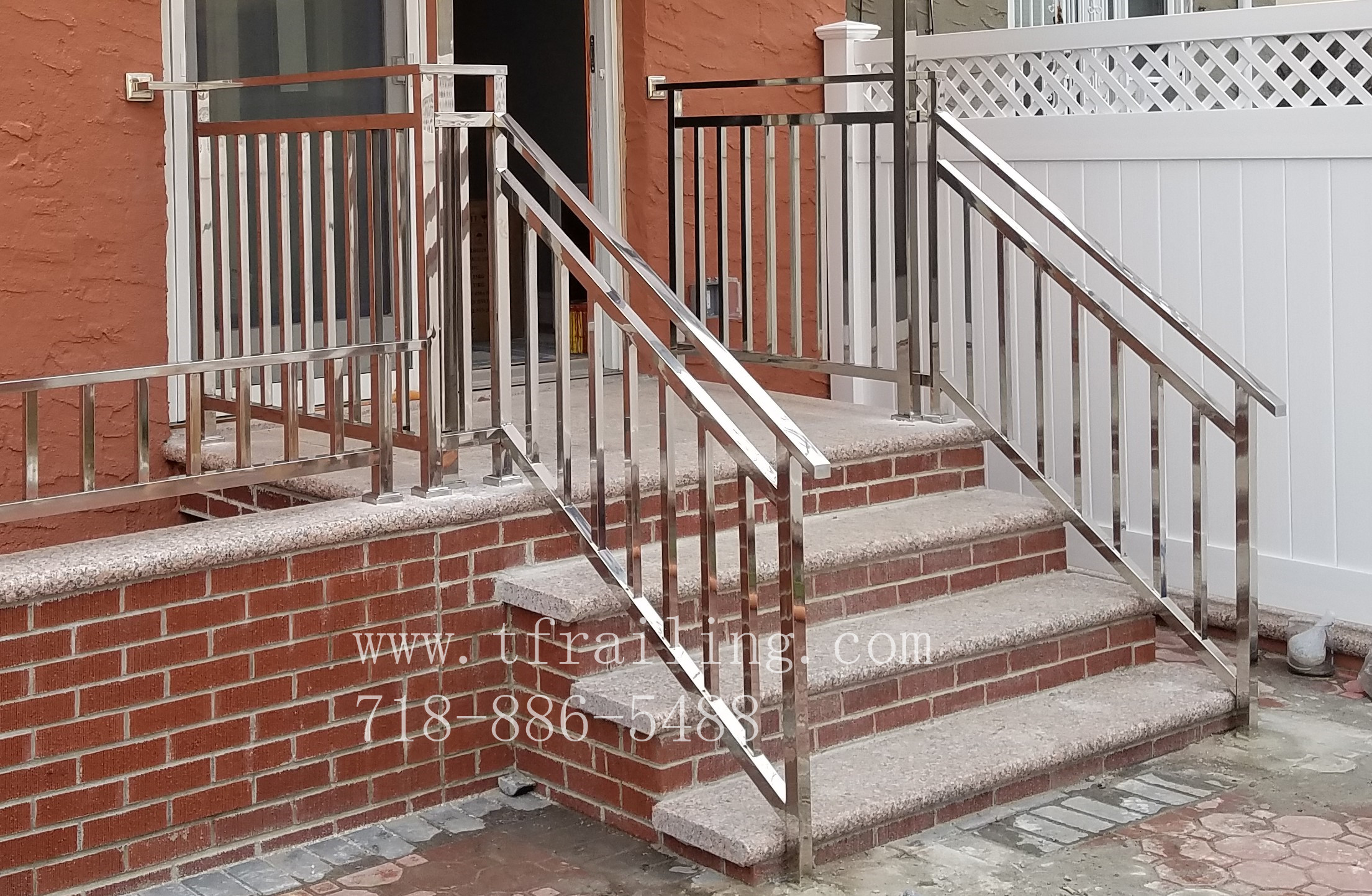 TF DOORS & RAILINGS – the best to go with —stainless steel & glass railing