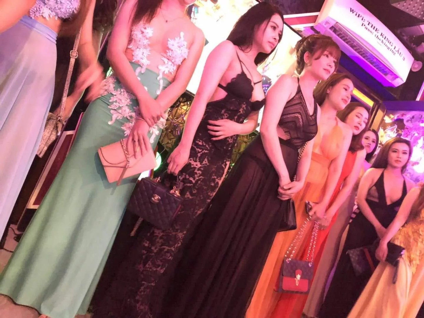 越南胡志明暗黑团全新2.2版本来袭，胡志明夜生活团