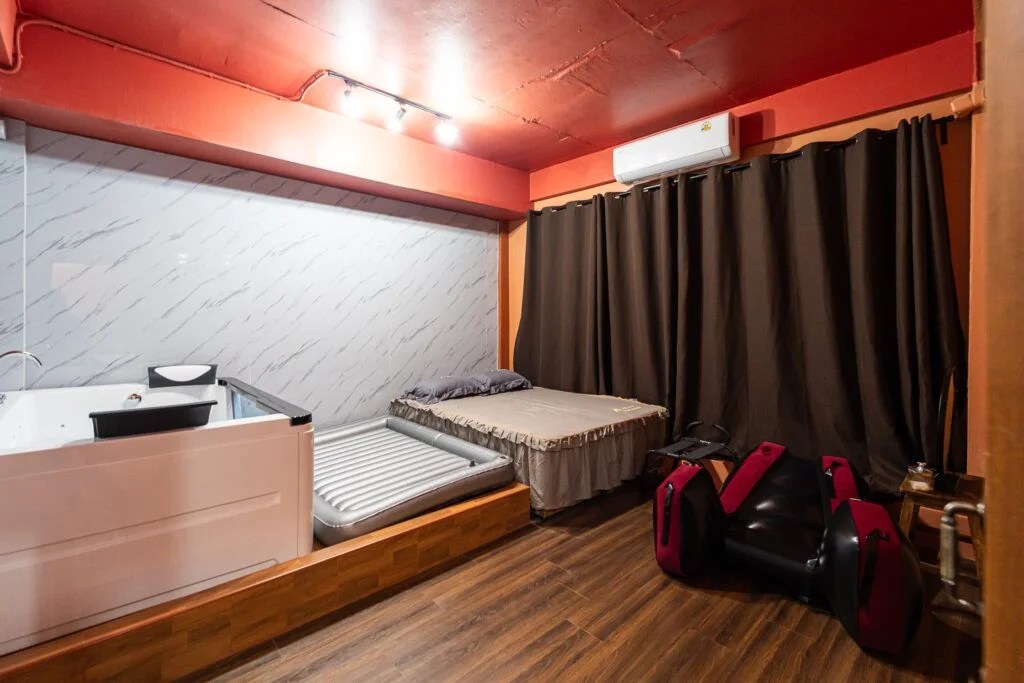 情色幻想，隐秘空间玩角色扮演搭配nuru爱爱，曼谷新日按店Red House Massage插图6