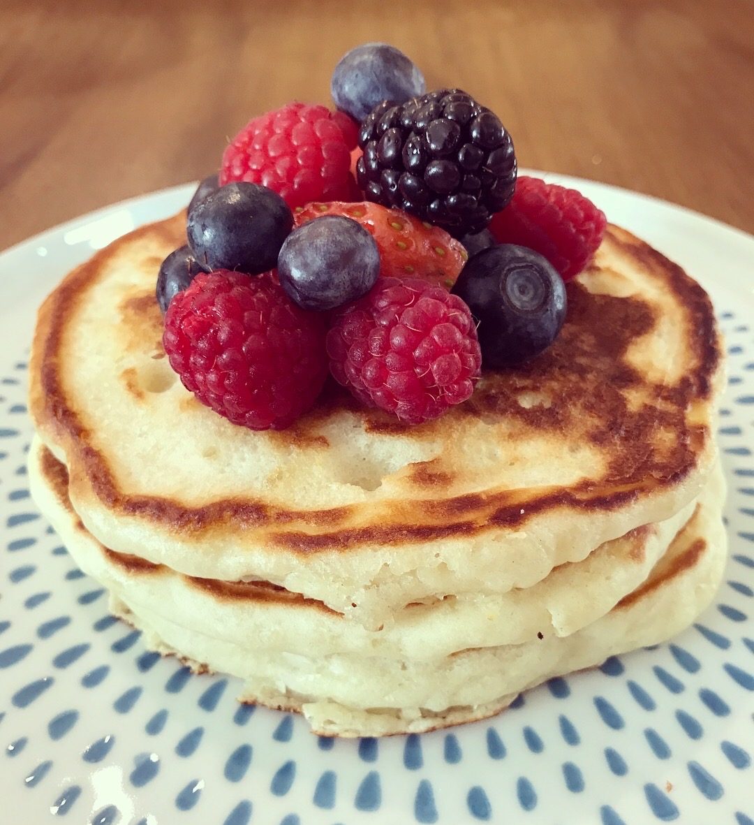 LIGHT AND FLUFFY PANCAKES