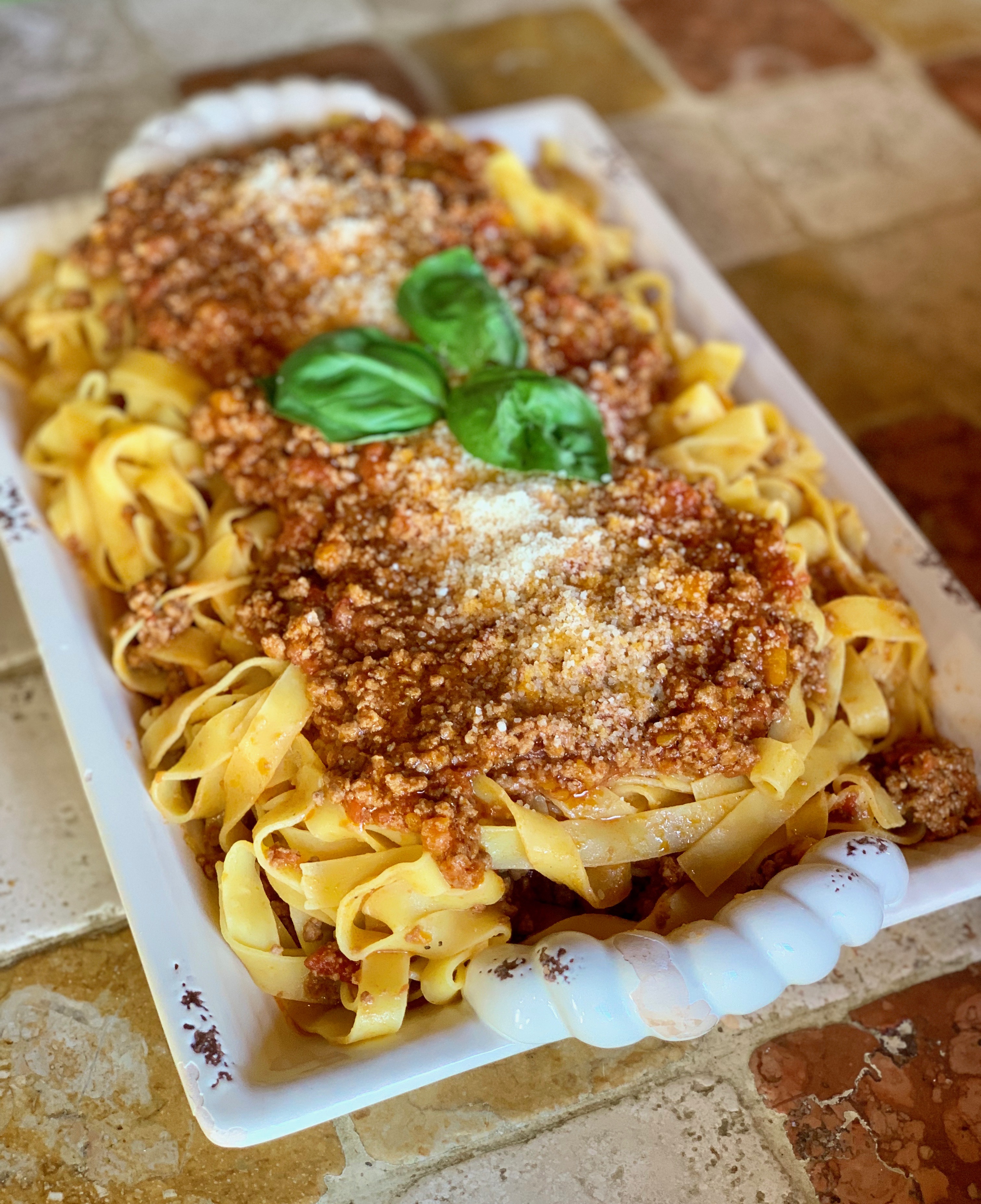 EASY MEAT SAUCE (BOLOGNESE)