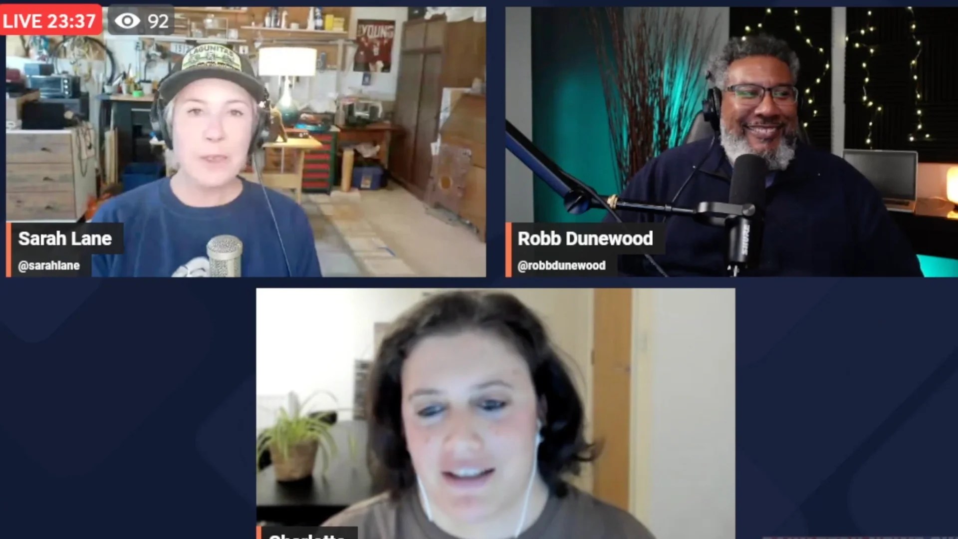 Sarah Lane, Robb Dunn Wood and Charlotte Henry talking horror movies on DTNS