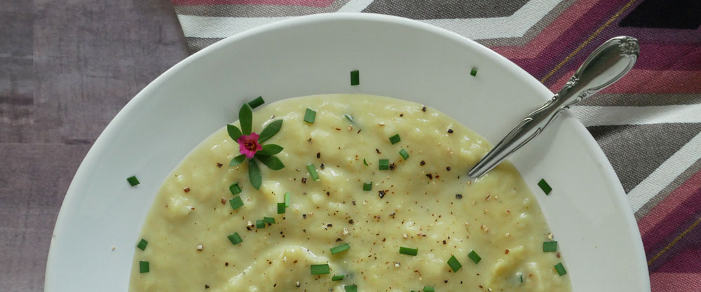 Chilled potato curry soup