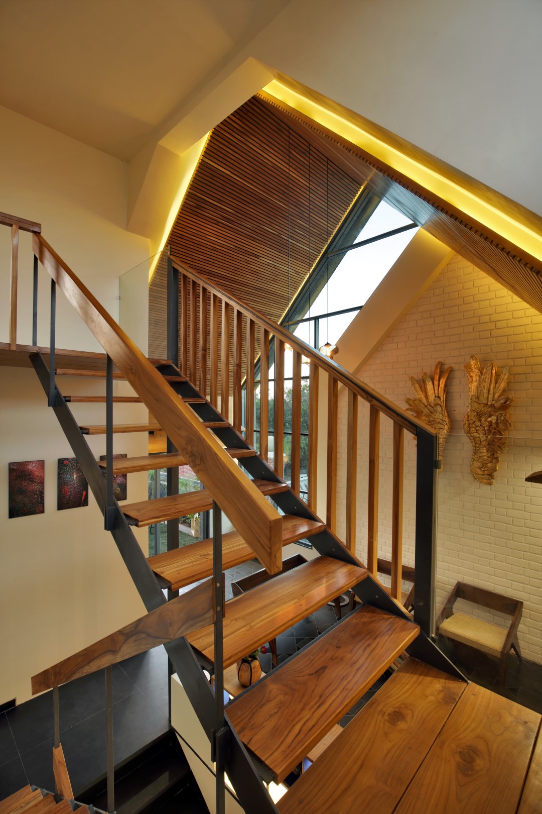 An Exposed Brick Front Elevation Gives The Villa An Evergreen Look Establish Designs Architects The Architects Diary