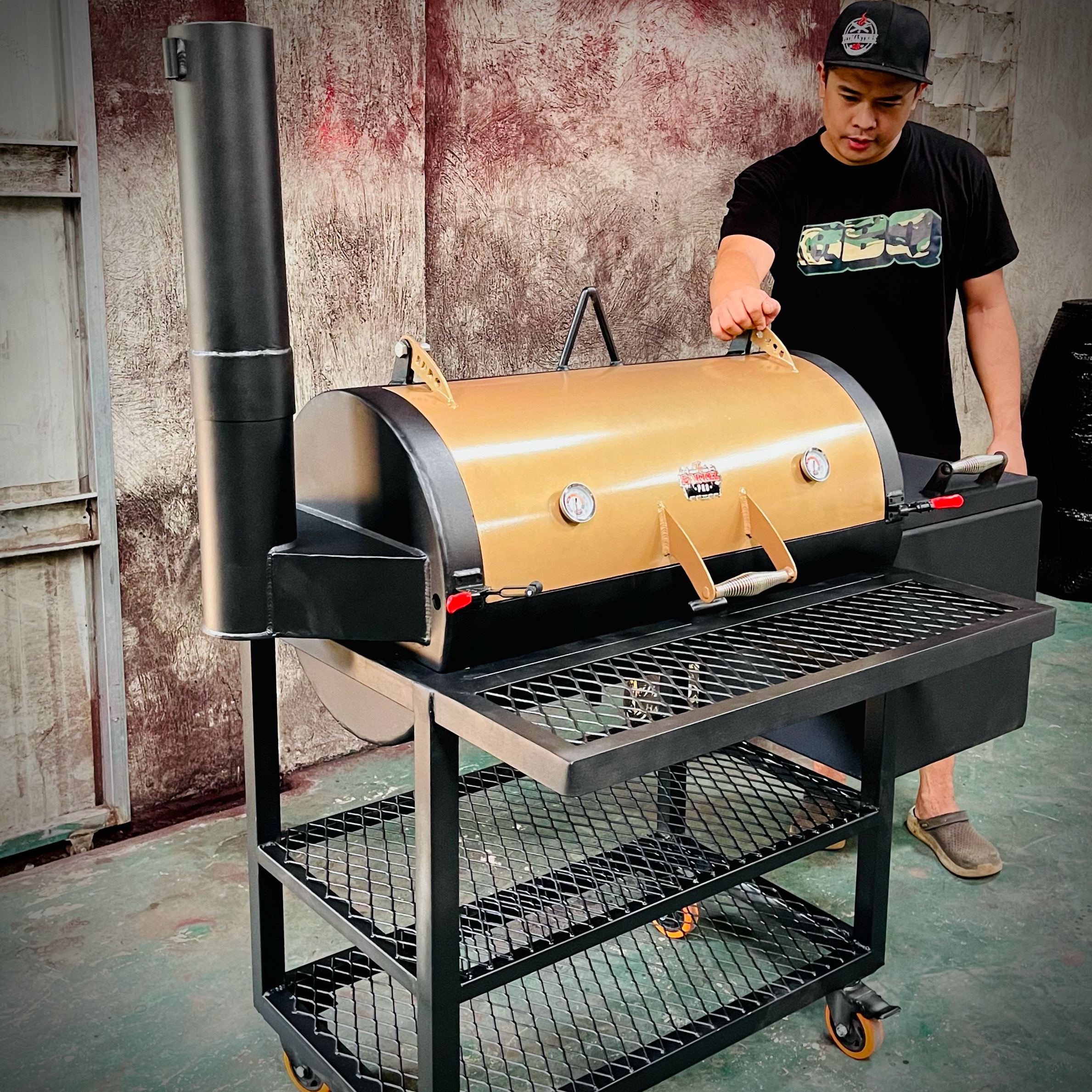 Tank Lite Smoker with Pizza Top – BarrelPro