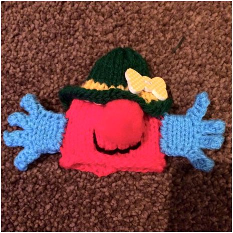 Miss-Scatterbrain-Innocent-Smoothie-Hat-Pattern