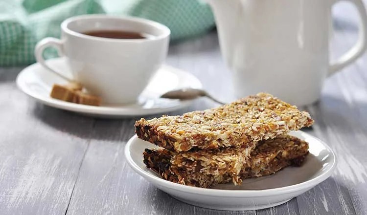 Healthy Protein Packed Apple Pie Bar