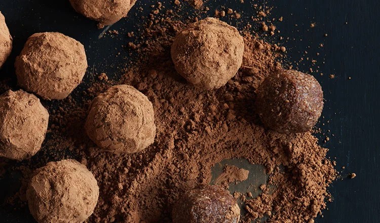 Commando Steve's Raw Chocolate Macaroon Balls