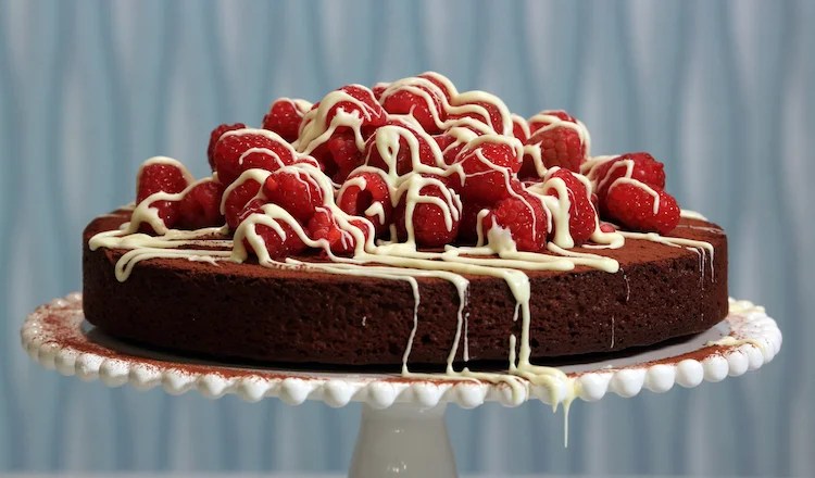 Lyndey Milan’s Fab Fudge Cake And Decorating Tips
