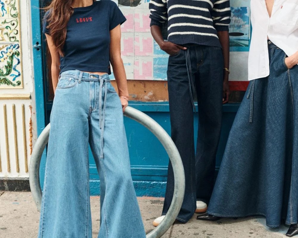 90s fashion trends making a comeback Levi's