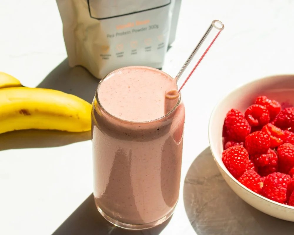 Raspberry and peanut butter smoothie