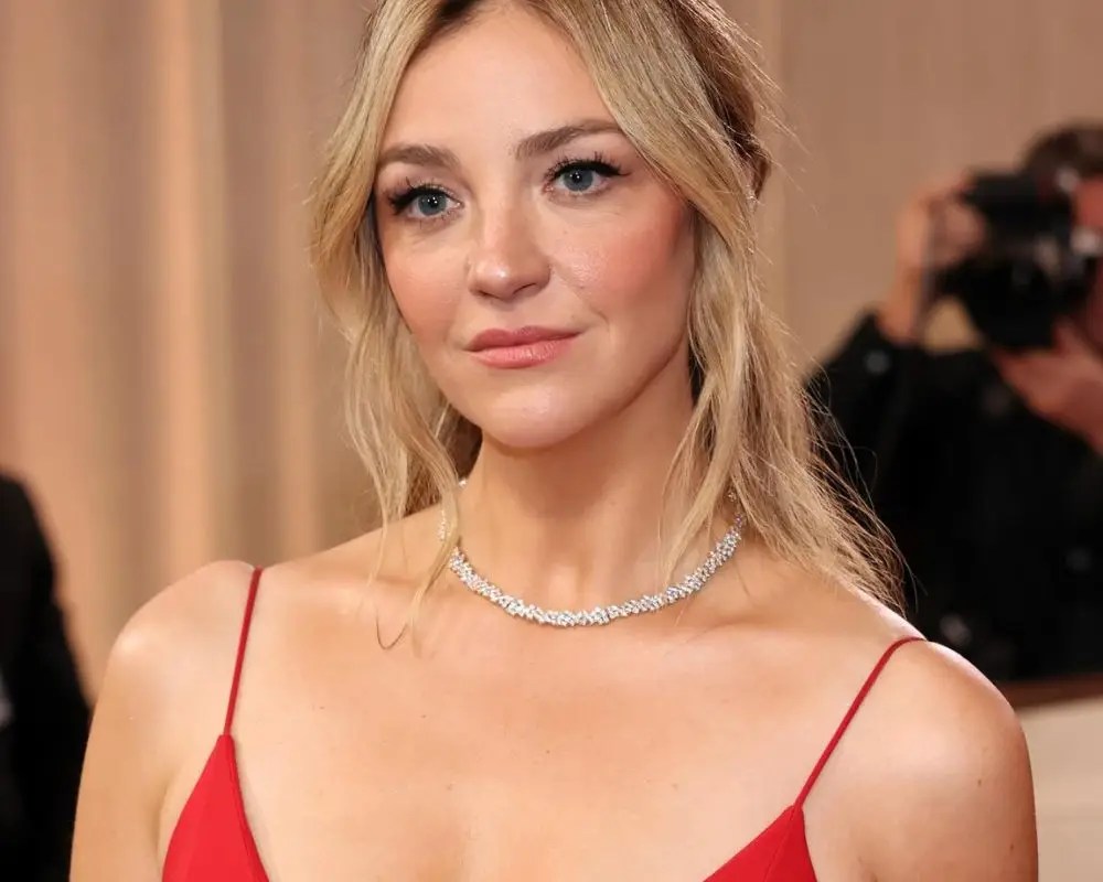 Golden Globes beauty Abby elliott