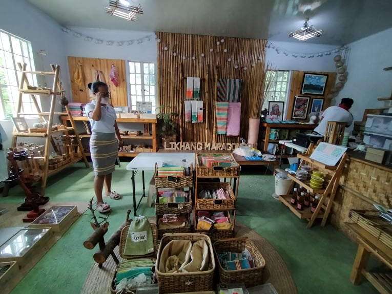 Look This Local Shop Promotes Maragondon S Rich Handicraft Culture The Cavite Rising