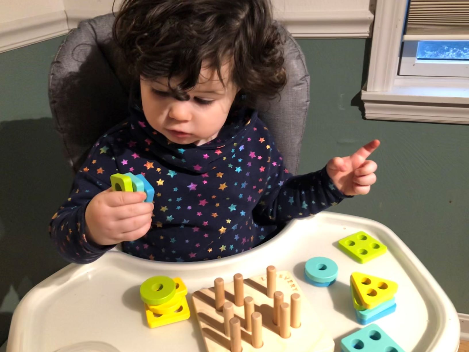 lovevery play kit sensory play with shape sorter
