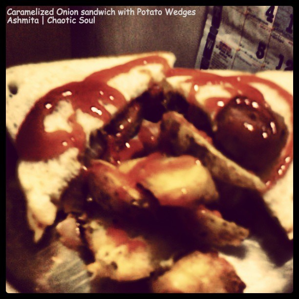 Caramelized Onion sandwich with Potato Wedges