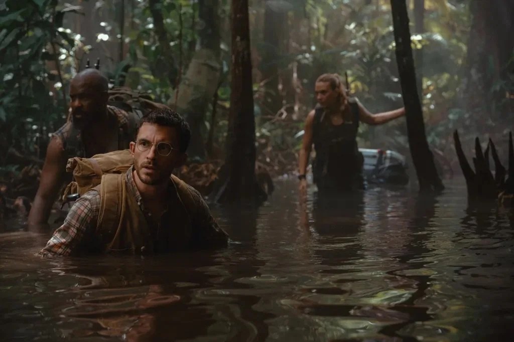  Bechir Sylvain, Jonathan Bailey and Scarlett Johansson in âJurassic World: Rebirth.â -  JASIN BOLAND/UNIVERSAL PICTURES  