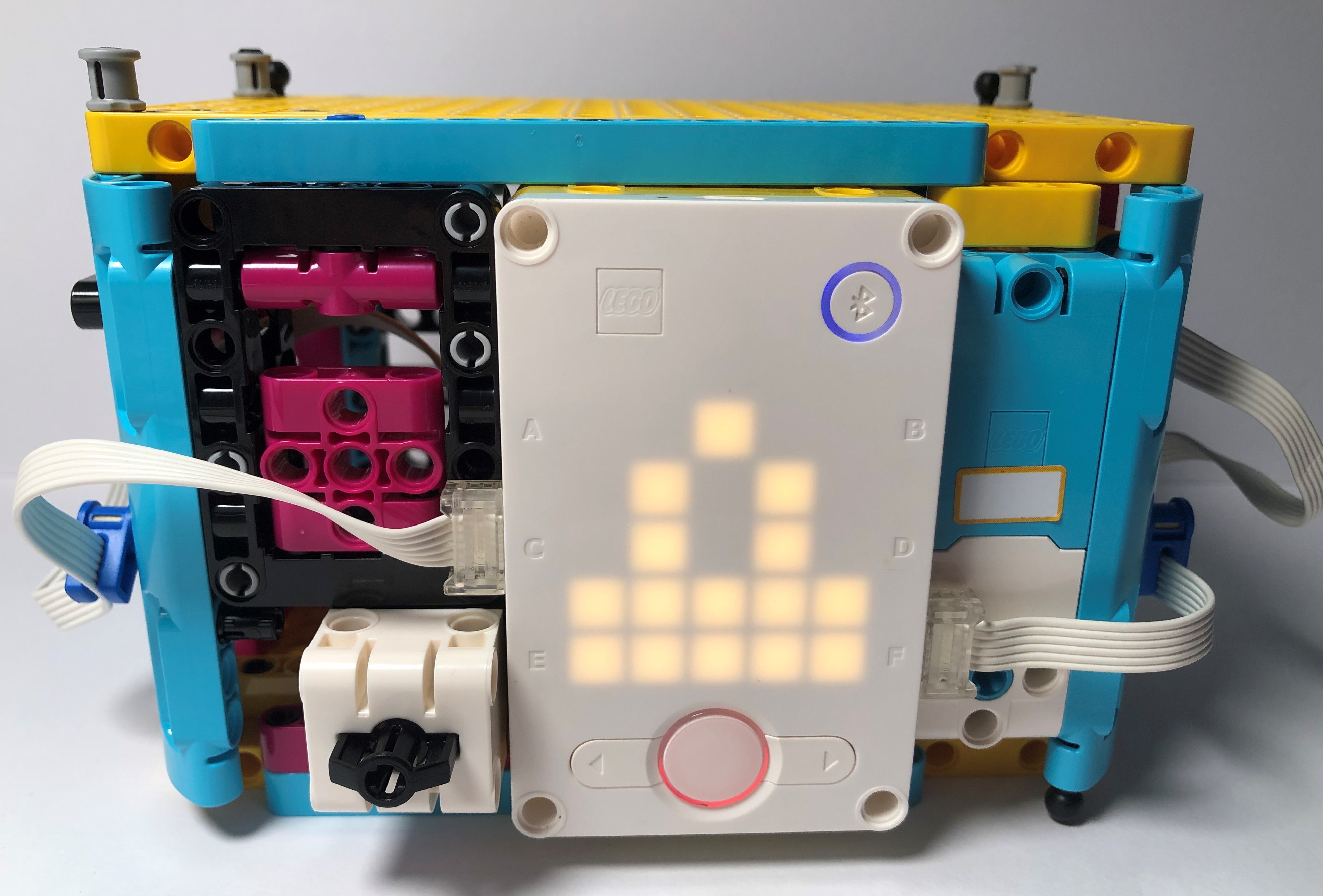 Play LEGO Spike Prime – Upgrade Demo Project Security Box – The