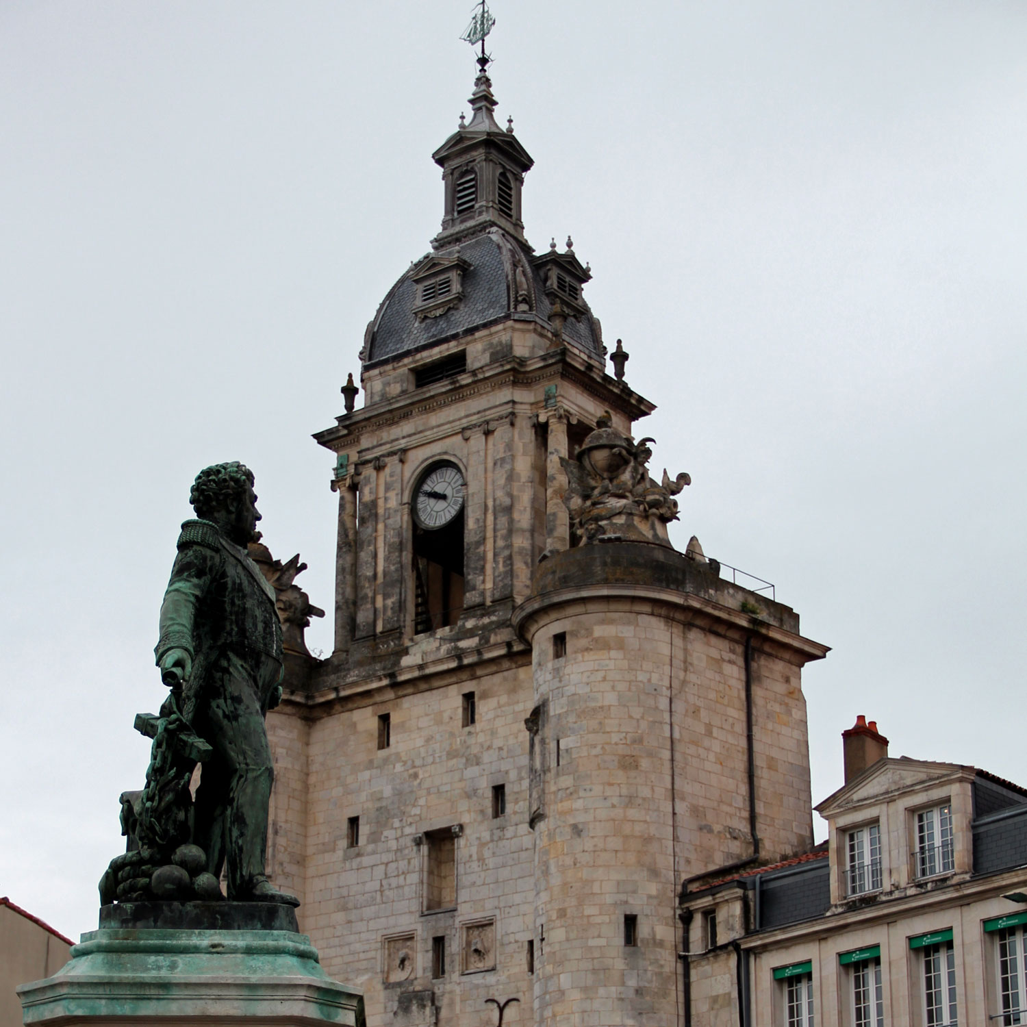 "La porte de la Grosse Horloge"