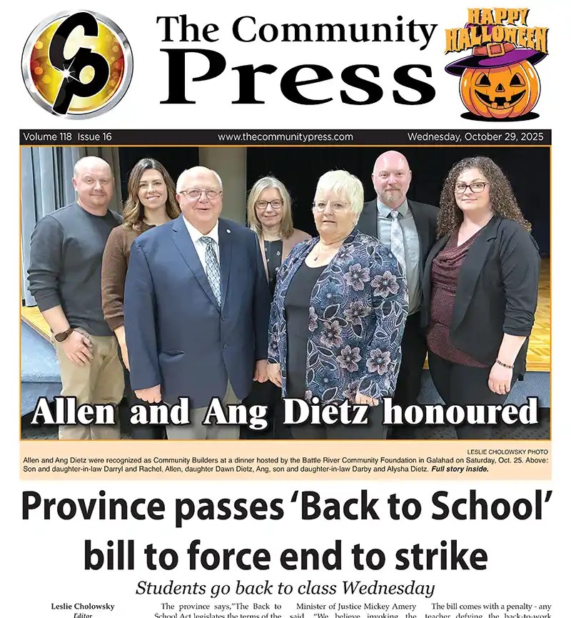 Allen and Ang Dietz honoured – the October 29 Community Press is out now!