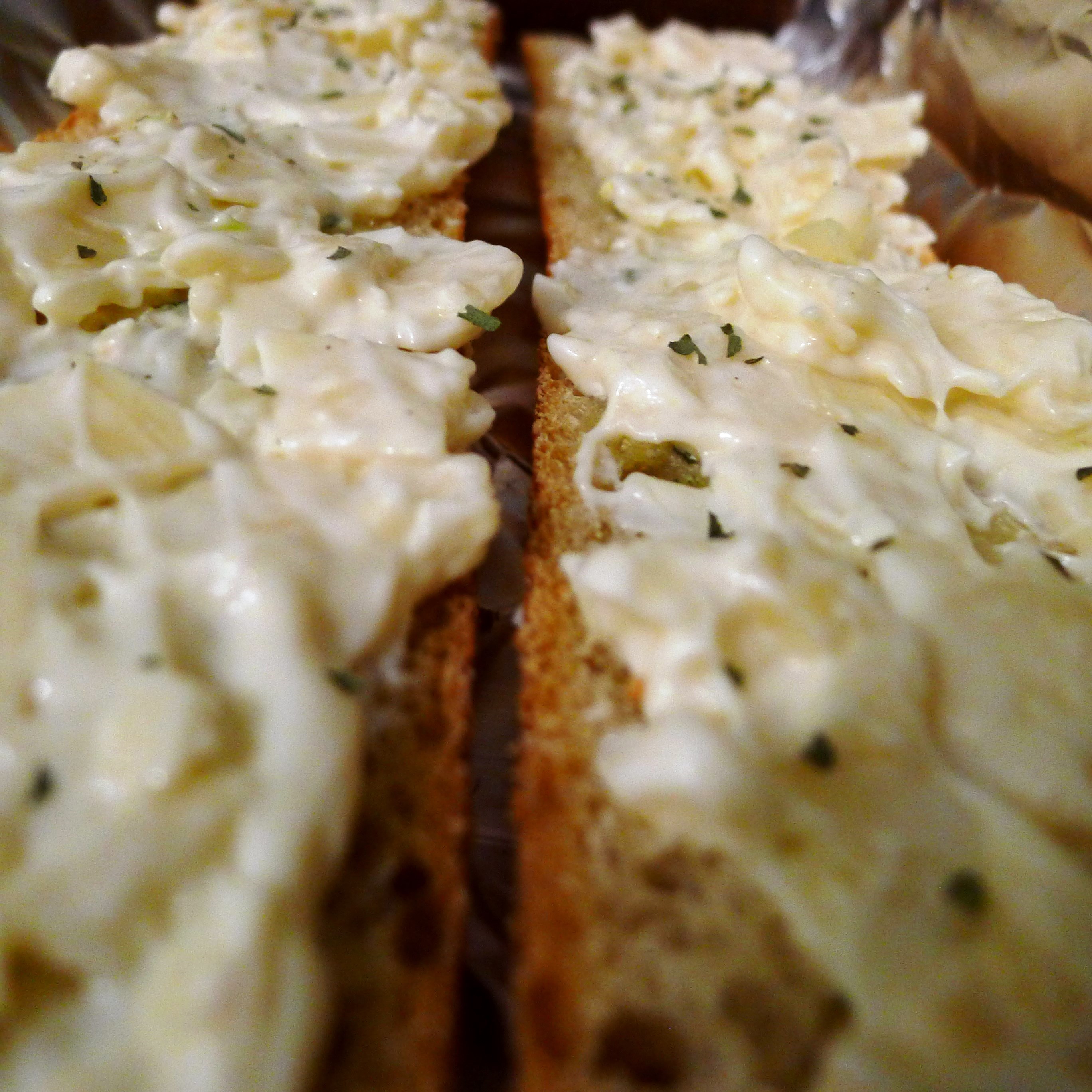 Cheesy Garlic Spread