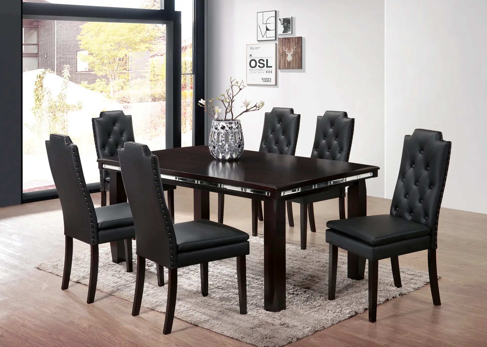 D113 Dinette Set