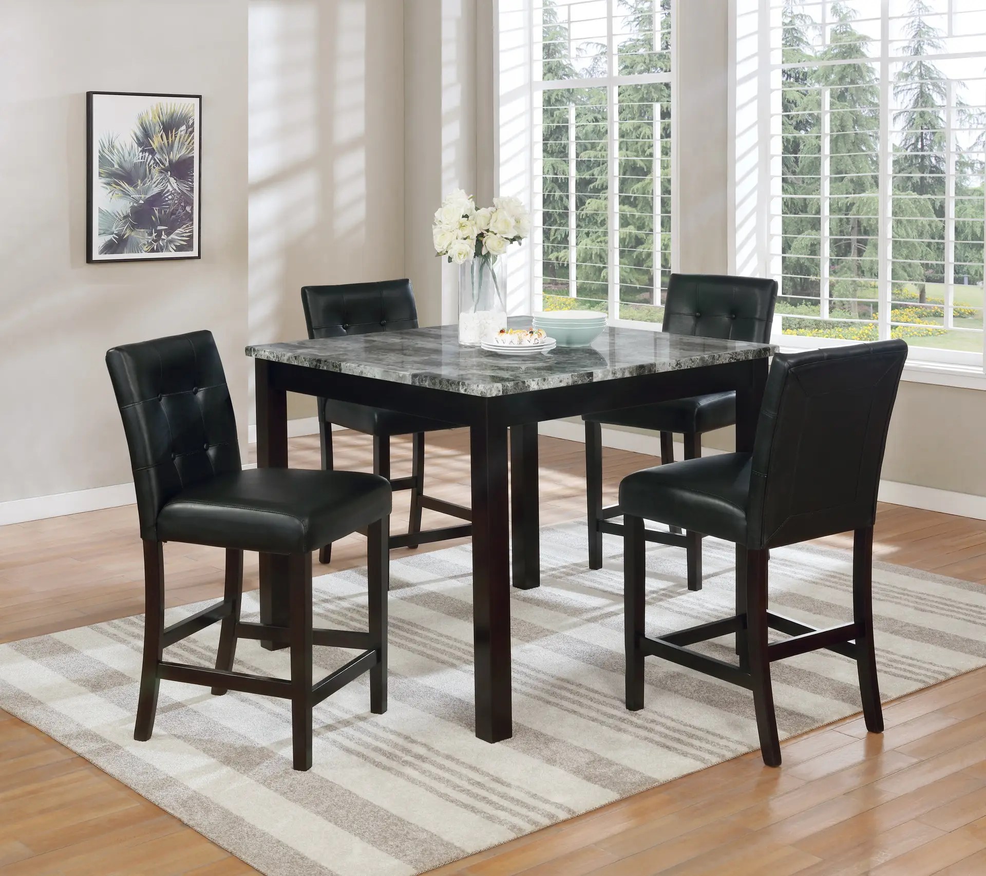 Table & 4 Chairs