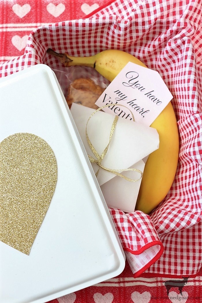 How to Make a Simple Valentine’s Gift Container