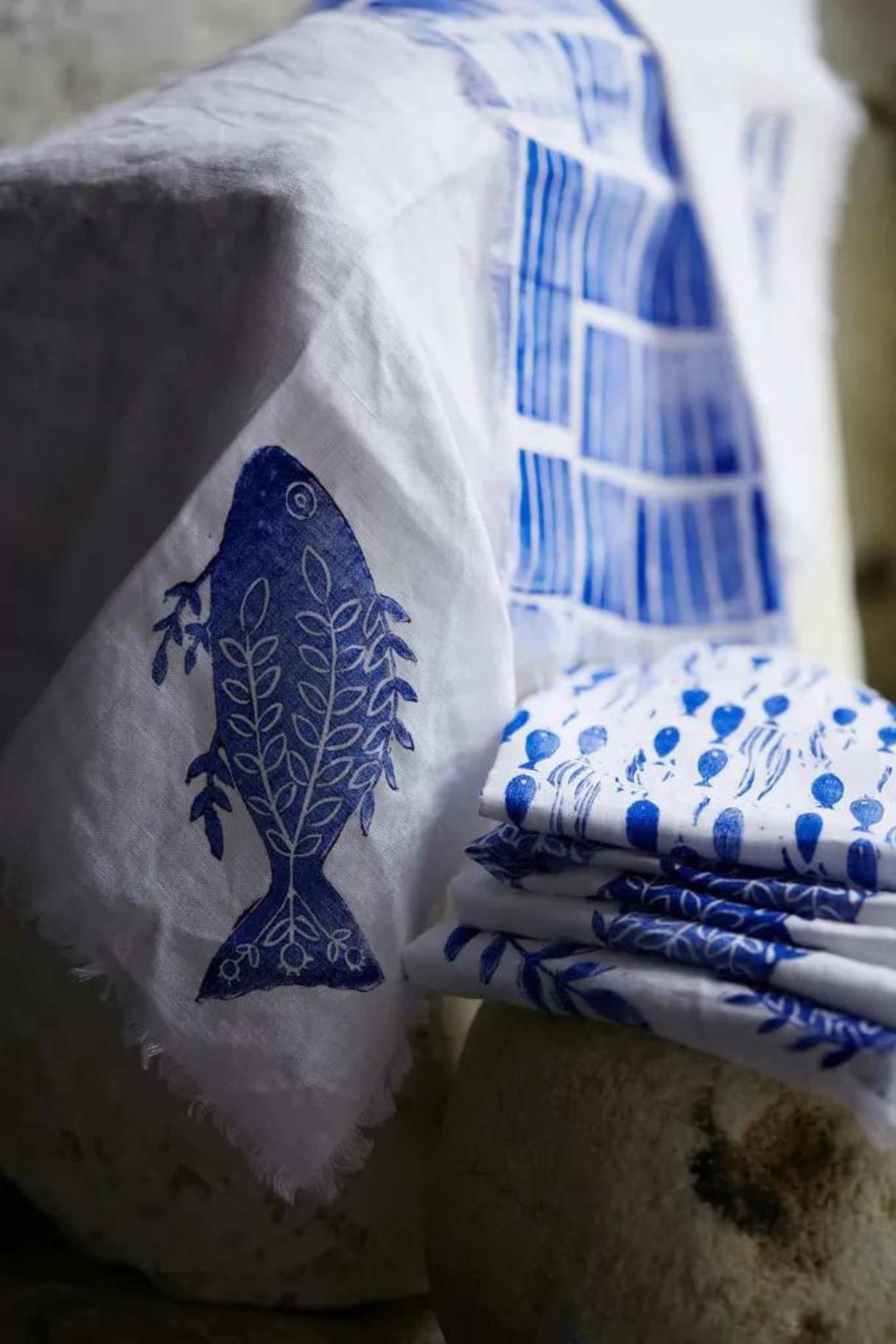 nauna-linen-big-fish-placemat-2