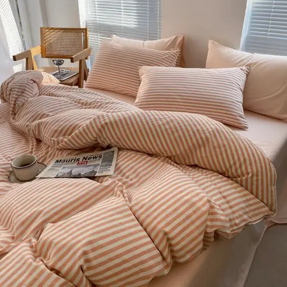 Striped bed