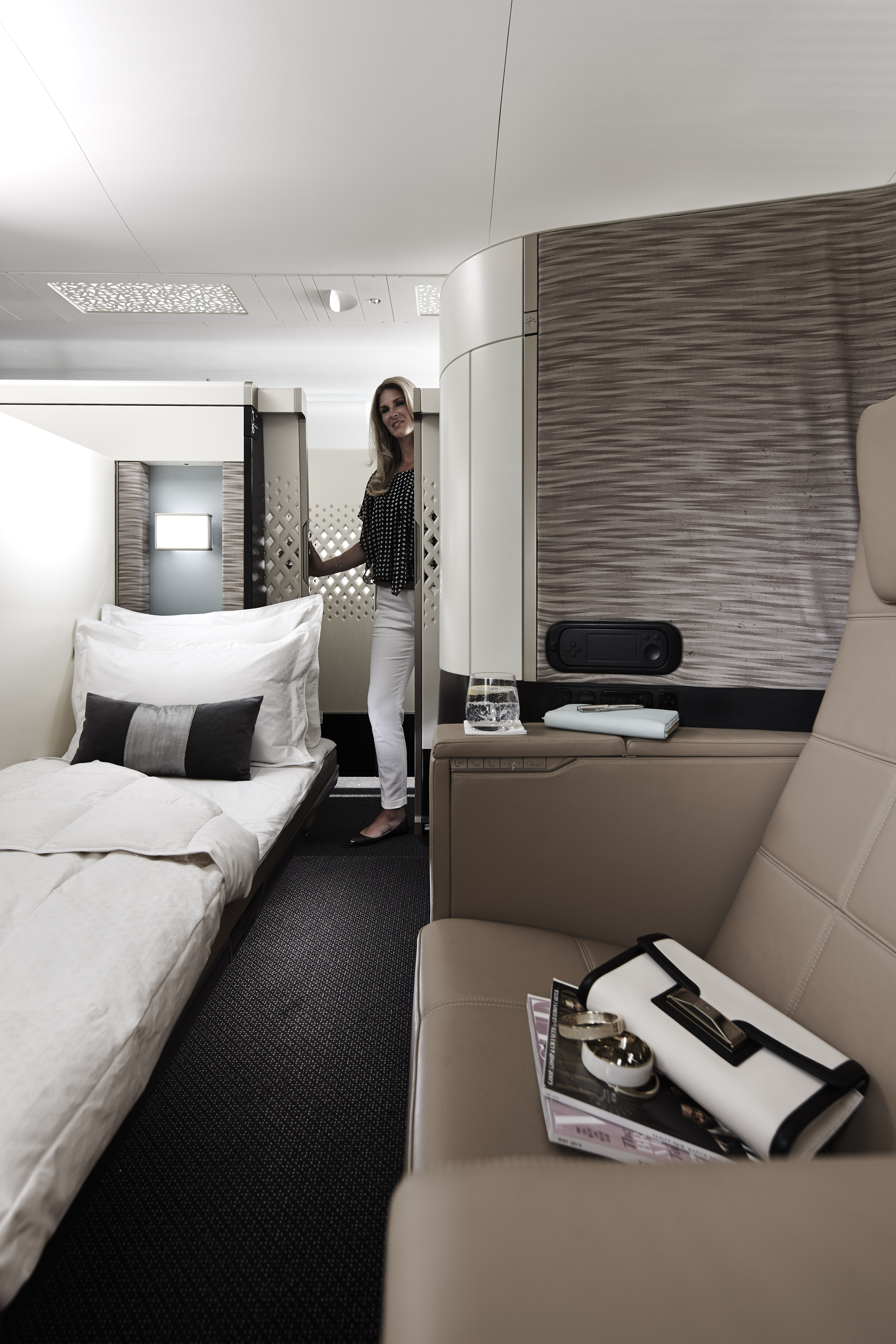 FIRST_CLASS_APARTMENT_long_view