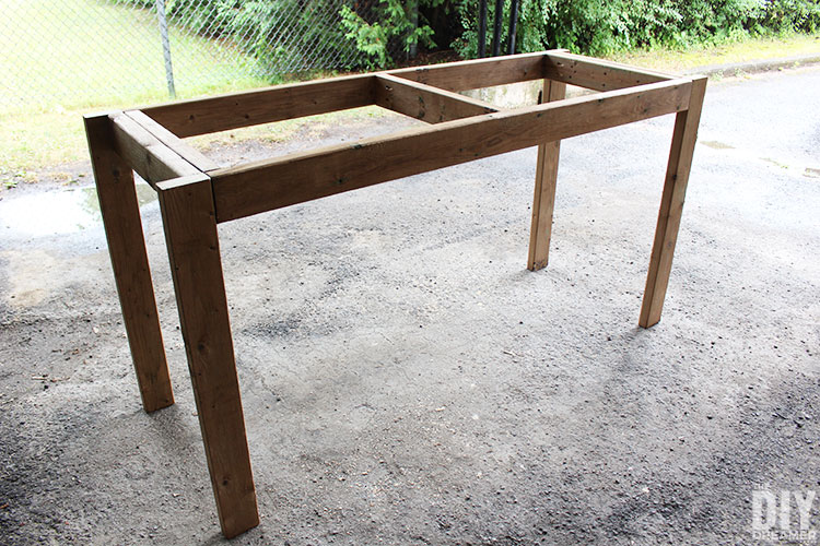 How To Build A 2x4 Outdoor Bar Table The Diy Dreamer
