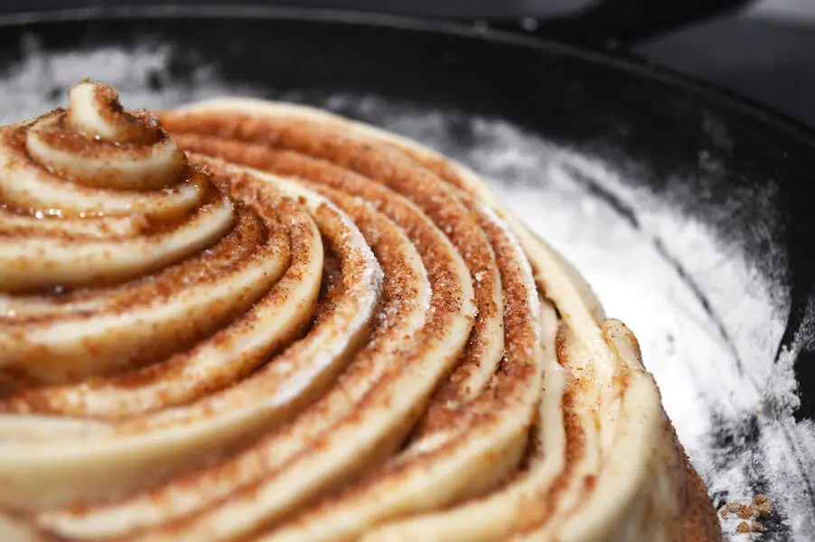 Giant Skillet Cinnamon Roll